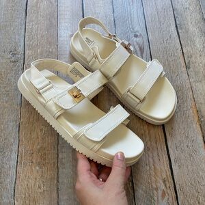 MONA Steve Madden Sandals size 10 cream